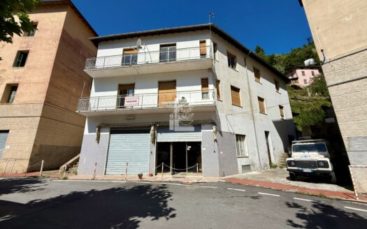 Edificio Alberghiero in vendita a Molini di Triora