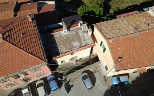 Appartamento ristrutturato con ampio terrazzo e possibilità di seconda unità