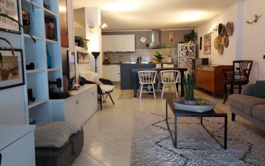 Casa Indipendente con Giardino in Vendita – Un’Oasi di Spazio e Comfort!