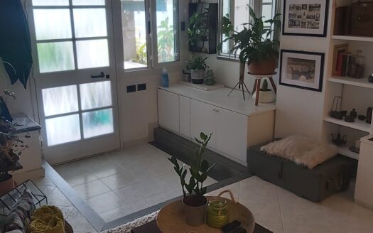 Casa Indipendente con Giardino in Vendita – Un’Oasi di Spazio e Comfort!