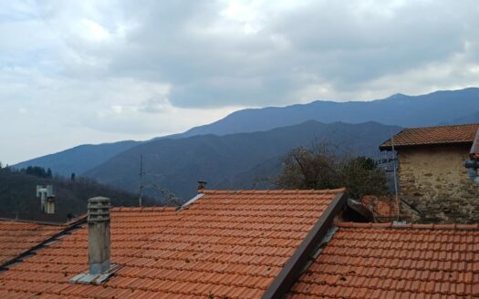 Corte (Molini di Triora) – Casa Cielo Terra nel Centro Storico