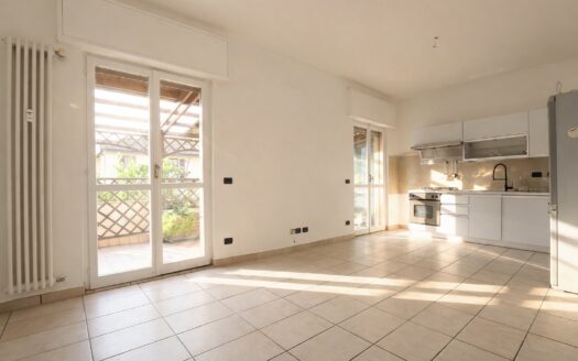 Attico con terrazzo: spazio, luce e silenzio