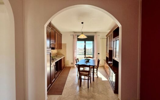 Arma di Taggia – Trilocale con terrazzo vista mare e box auto