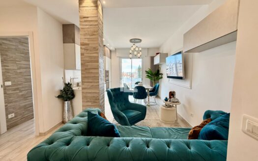 Arma di Taggia – Bilocale ristrutturato con vista mare, terrazzo e ascensore