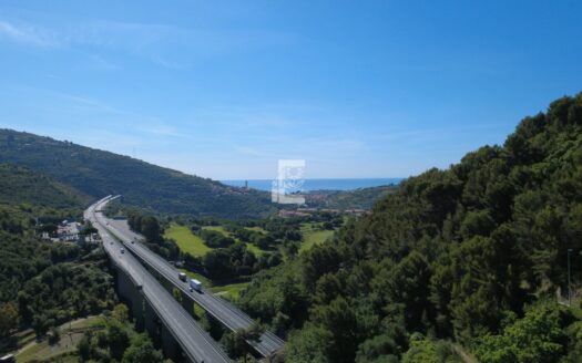 Castellaro monolocale con posto auto
