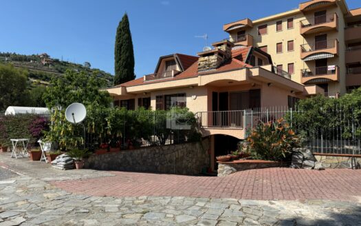 Villa Indipendente – Santo Stefano al Mare